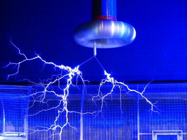 Eletricidade: conheça as principais fórmulas e conceitos